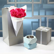 مبخر ديو أزرق مع زهور